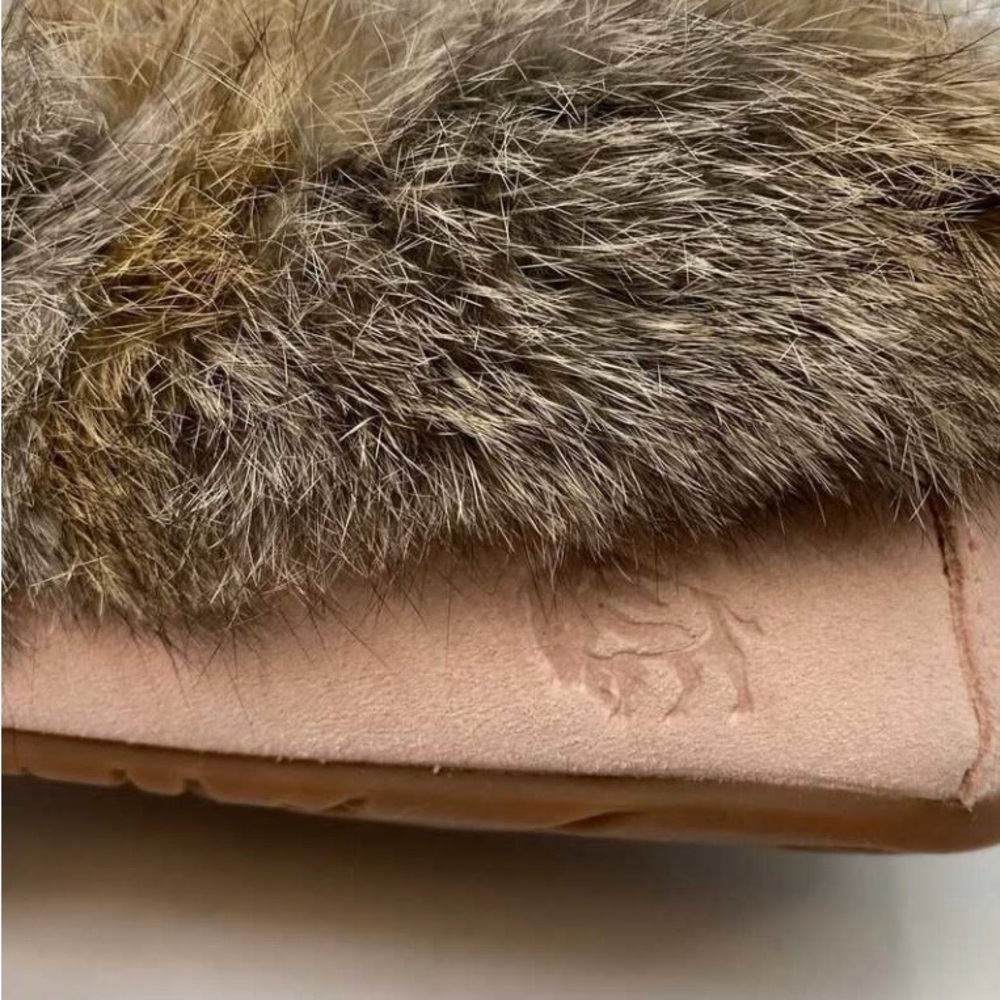 Manitobah Street Moccasin - Real Rabbit Fur NWOT - Picture 4 of 6